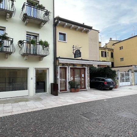 Lucia Holiday Apartments Lazise Exteriör bild