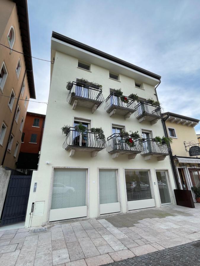 Lucia Holiday Apartments Lazise Exteriör bild