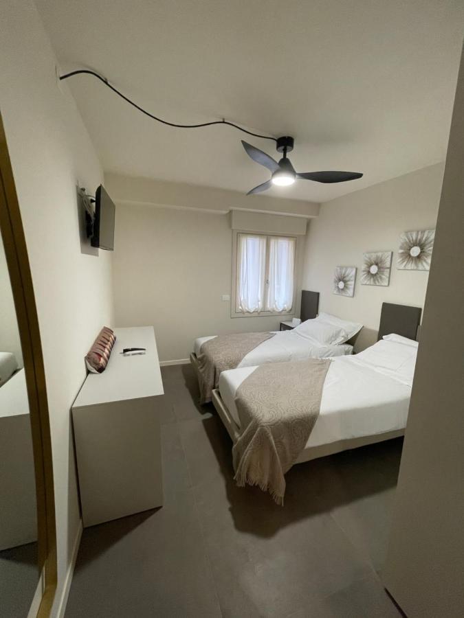 Lucia Holiday Apartments Lazise Exteriör bild