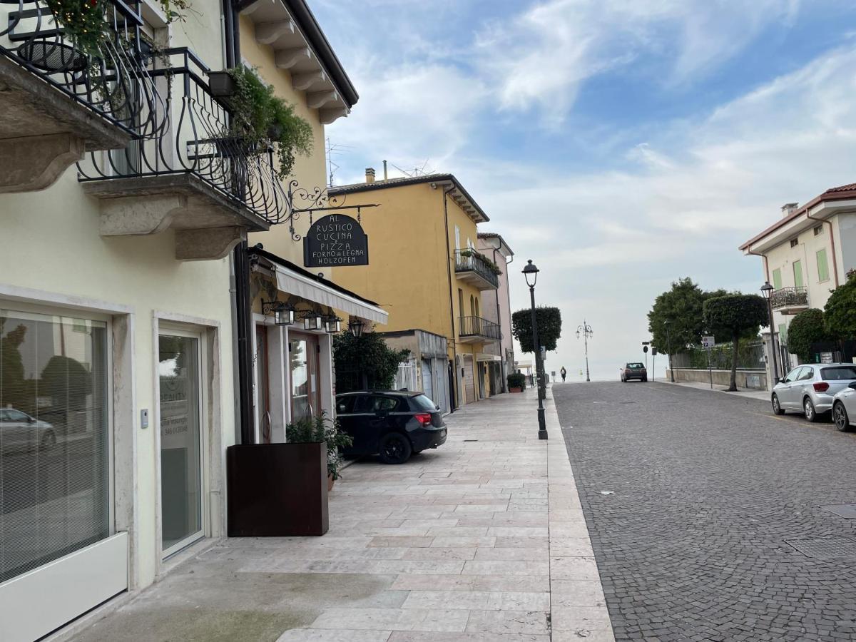 Lucia Holiday Apartments Lazise Exteriör bild